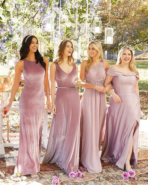 Nude marriage - Choose a wedding gown in soft ivory, blush, or champagne for a stunning nude look. Add subtle hints of nude through accessories like shoes, sashes, or delicate hairpieces. To maintain a cohesive theme, dress your bridesmaids in nude-colored dresses or mix and match neutral shades for a chic and harmonious bridal party appearance.